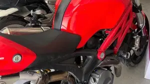 Ducati Monster 696 Plus (2007 - 14)  (2)