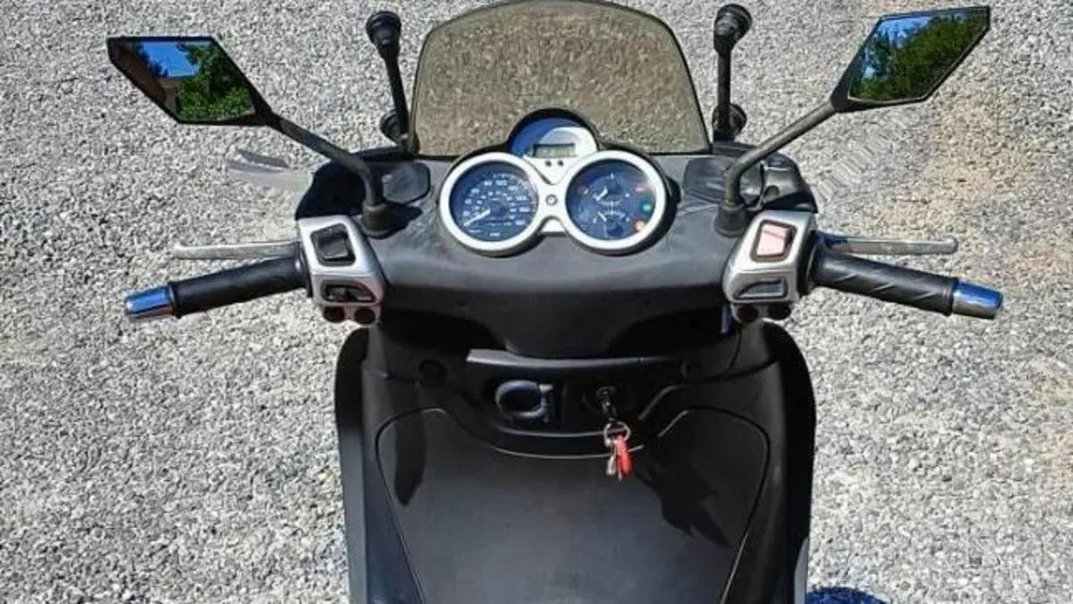 Piaggio Beverly 250 i.e. (2004 - 06)  (7)