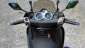 Piaggio Beverly 250 i.e. (2004 - 06)  (7)