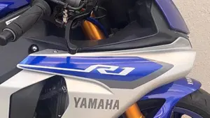 Yamaha YZF R1 (2015 - 16)  (2)
