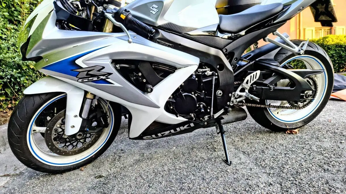 Suzuki GSX R 600 (2008 - 10)  (2)