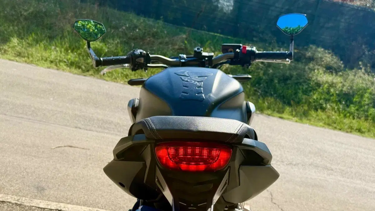 Honda CB 650 R (2021 - 23)  (4)