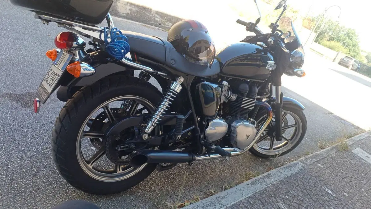 Triumph Bonneville SE (2009 - 13)  (3)