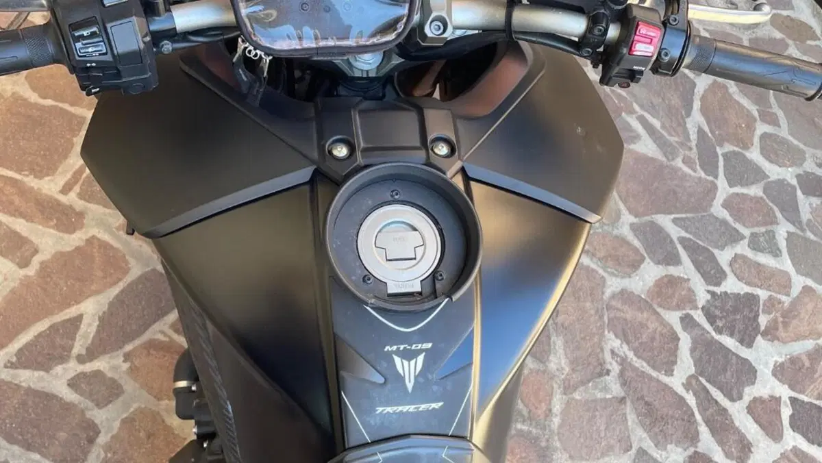 Yamaha MT-09 ABS (2013 - 15)  (2)