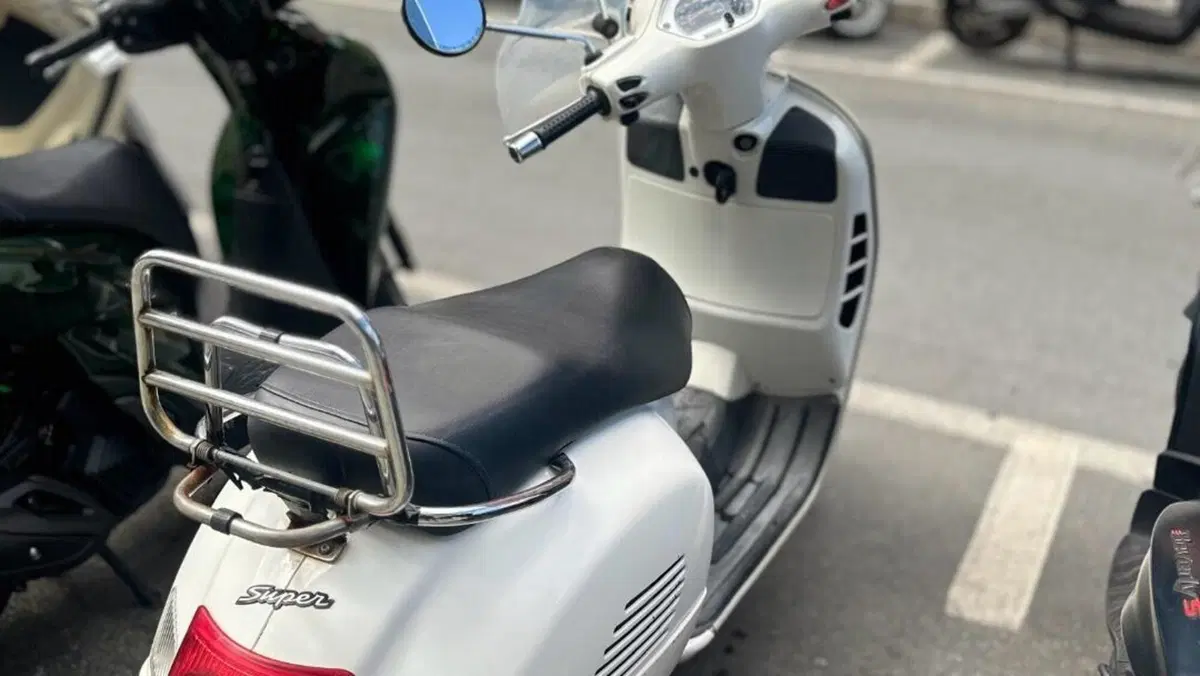 Vespa GTS 300 (2010 - 14)  (3)