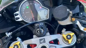 Honda CBR 1000 RR Fireblade (2008 - 11)  (6)
