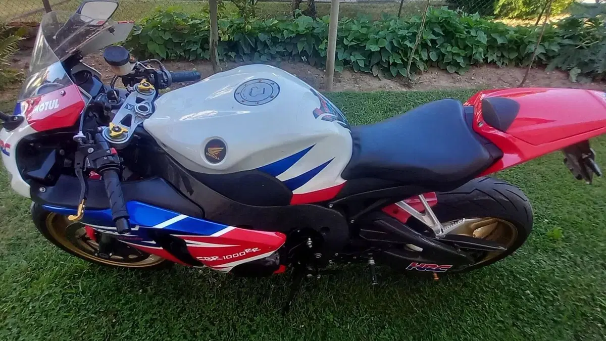 Honda CBR 1000 RR Fireblade (2008 - 11)  (7)