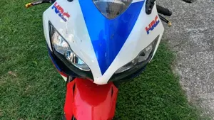 Honda CBR 1000 RR Fireblade (2008 - 11)  (8)