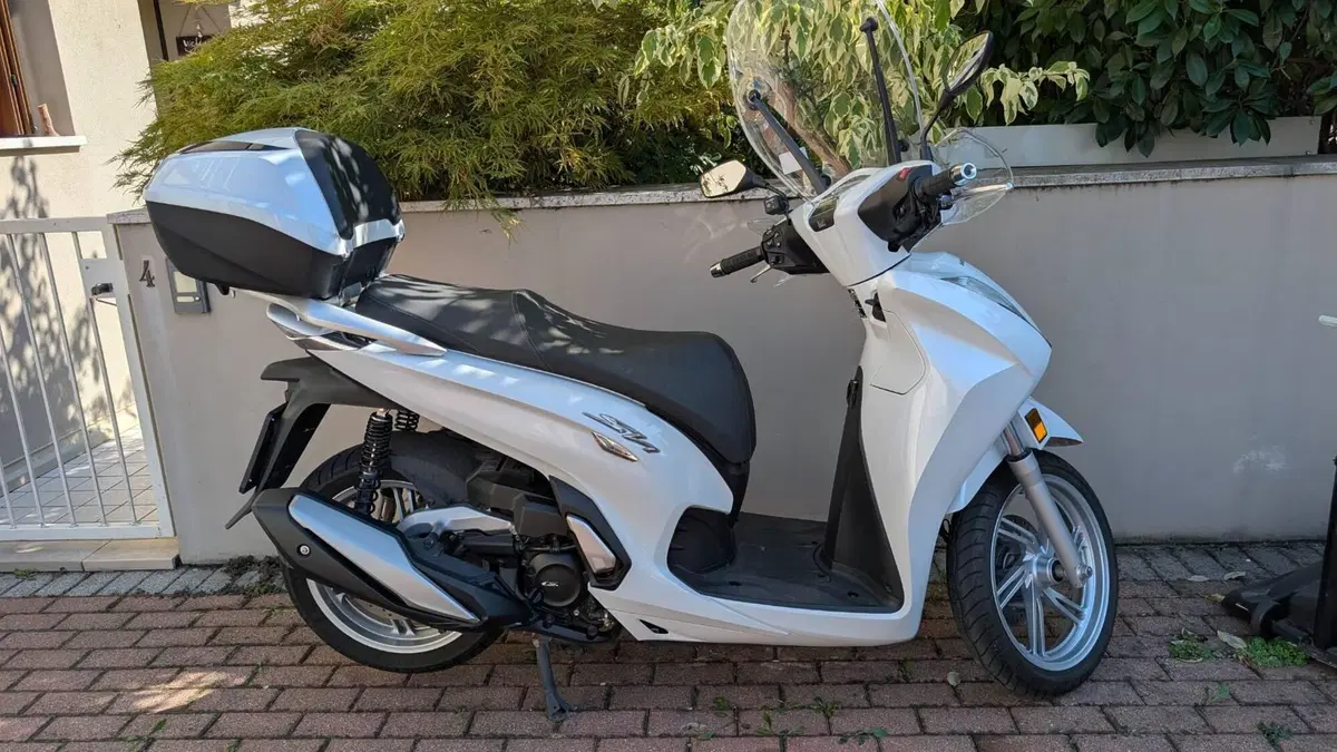 Honda SH 350 (2021 - 24)  (2)