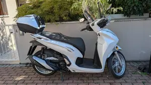 Honda SH 350 (2021 - 24)  (2)