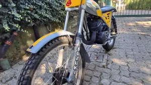 Suzuki   (7)