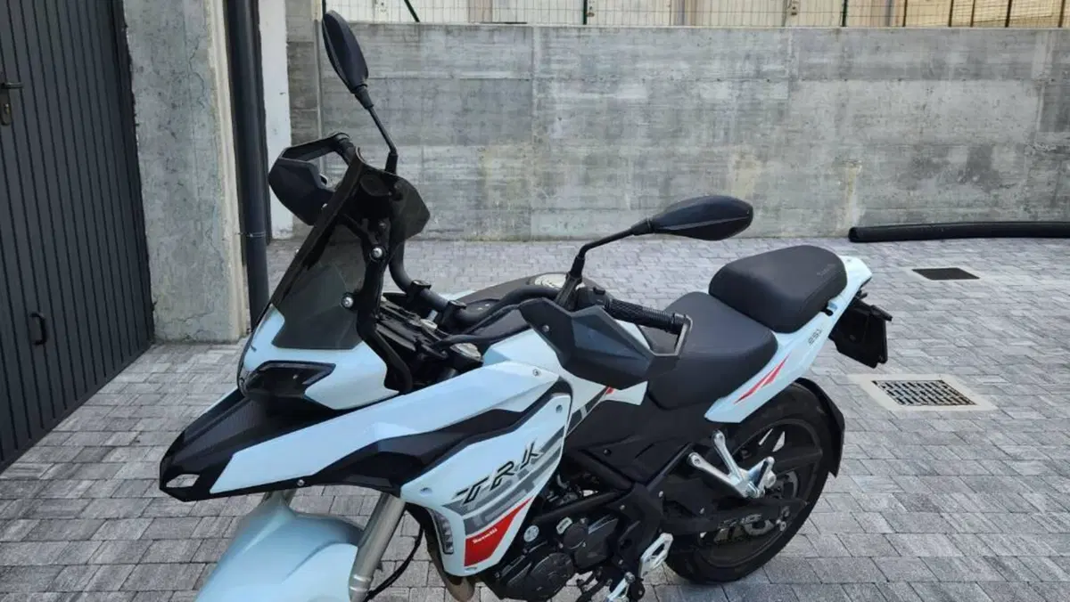 Benelli TRK 251 (2022 - 25) 