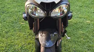 Triumph Speed Triple 1050 RS (2018 - 20)  (2)