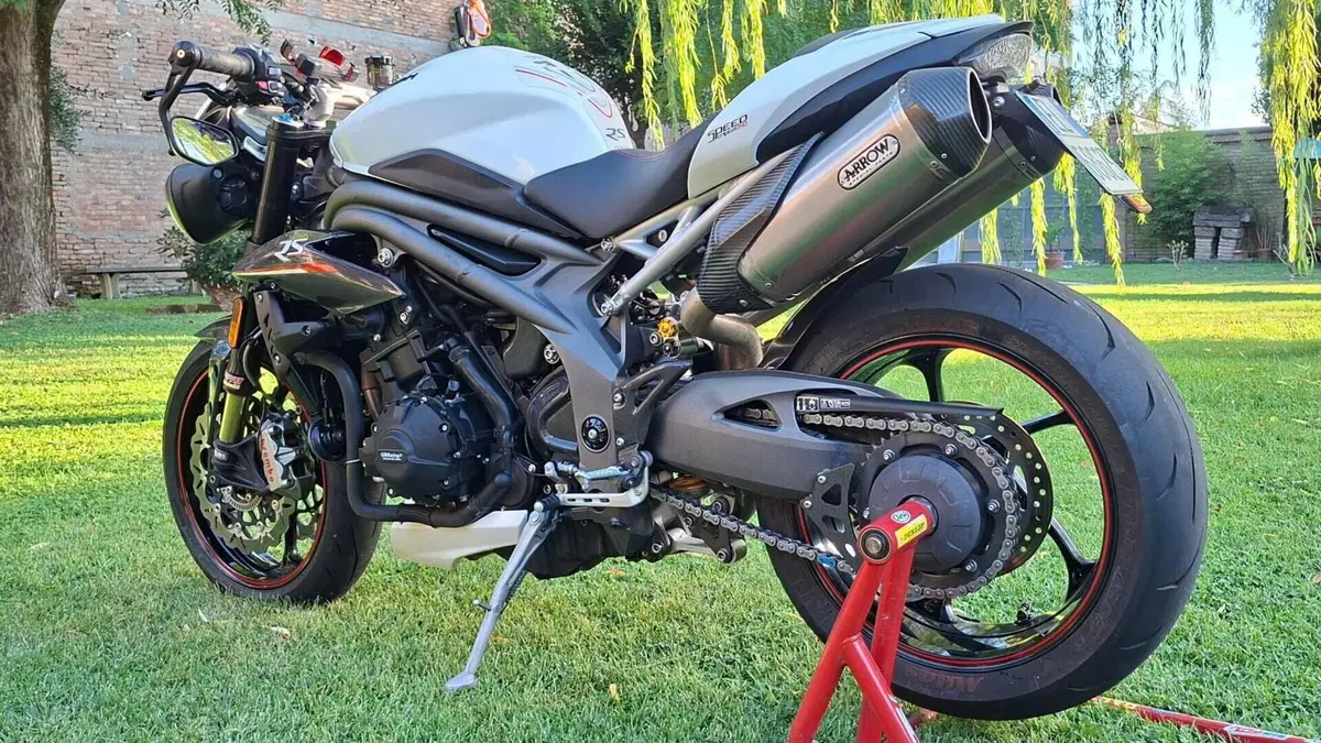 Triumph Speed Triple 1050 RS (2018 - 20)  (11)