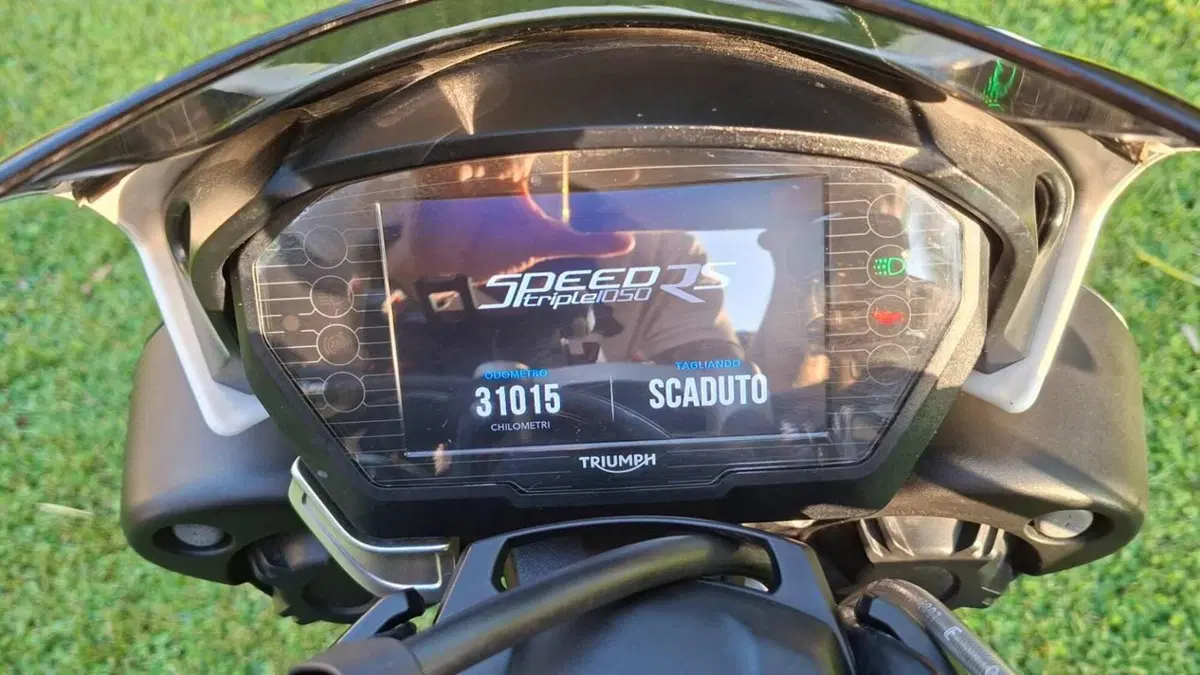 Triumph Speed Triple 1050 RS (2018 - 20)  (12)