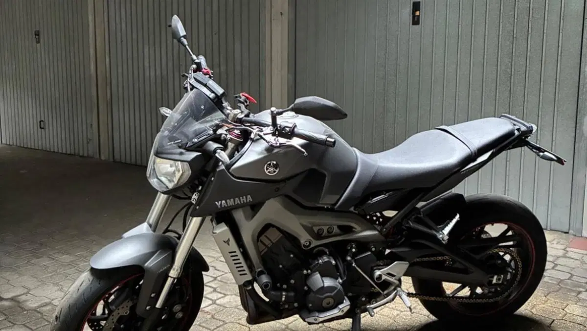 Yamaha MT-09 (2013 - 15)  (2)