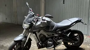 Yamaha MT-09 (2013 - 15)  (2)