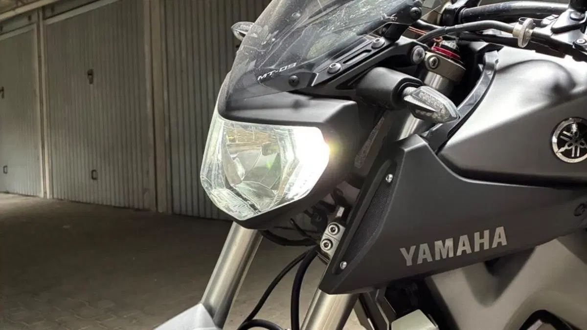 Yamaha MT-09 (2013 - 15)  (8)