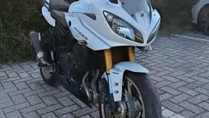 Yamaha Fazer 8 ABS (2012 - 16)  (2)