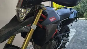Aprilia Dorsoduro 750 Factory (2010 - 13)  (7)