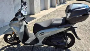 Honda SH 350i Sport (2025 - 26)  (2)