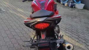Honda CBR 500 R (2019 - 20)  (3)