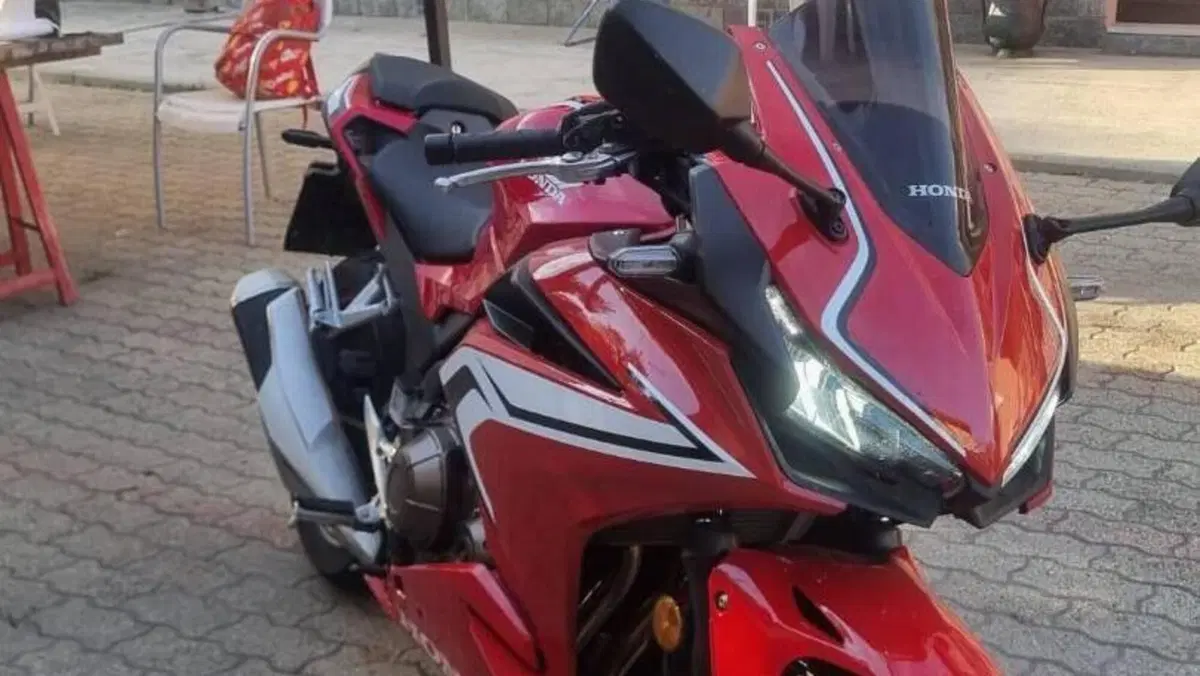Honda CBR 500 R (2019 - 20)  (4)
