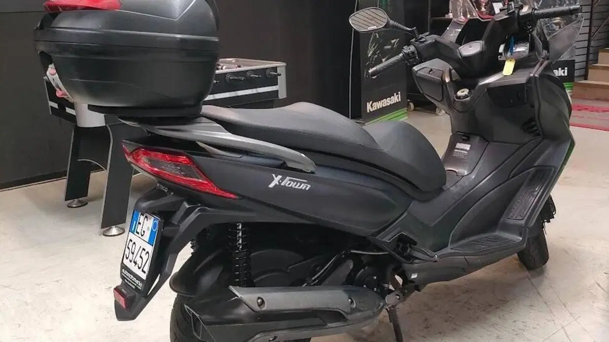 Kymco X-Town 300i ABS (2016 - 20)  (3)