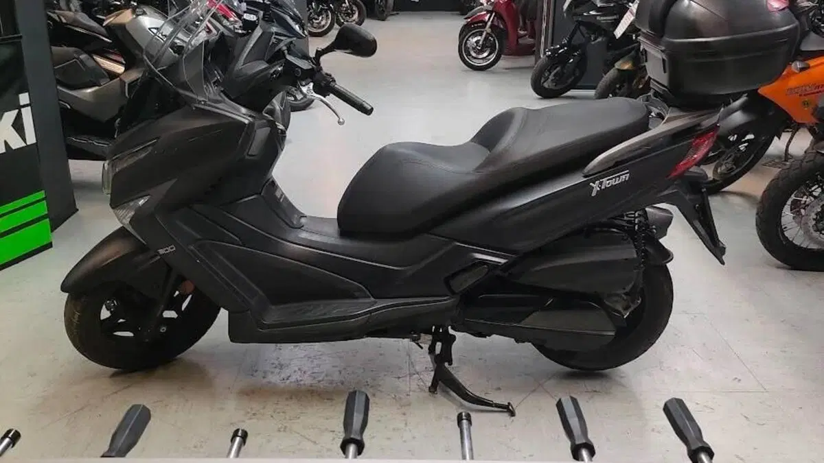 Kymco X-Town 300i ABS (2016 - 20)  (6)