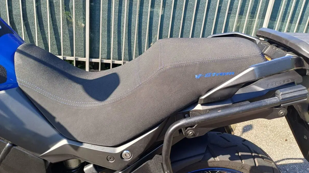 Suzuki V-Strom 650XT Explorer (2022 - 25)  (19)