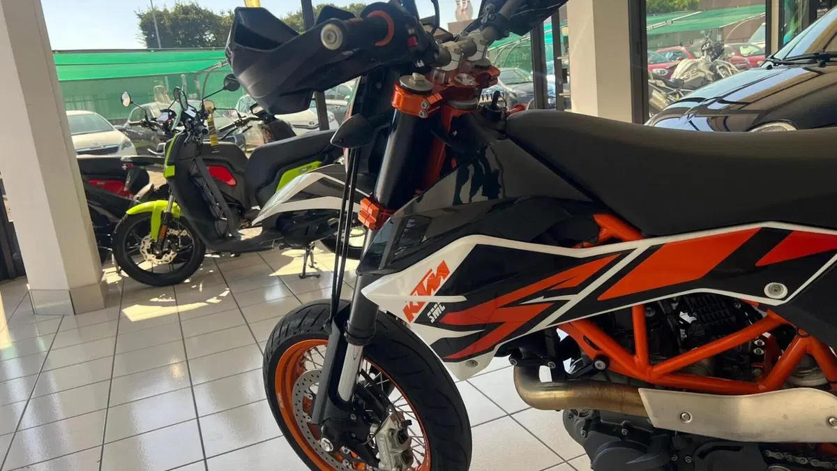 KTM 690 SMC R (2012 - 17)  (2)