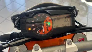 KTM 690 SMC R (2012 - 17)  (8)