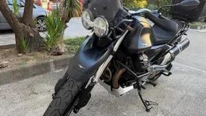 Moto Guzzi V85 TT (2021 - 23)  (2)
