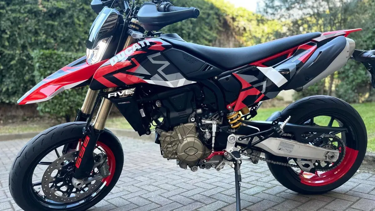Ducati Hypermotard 698 Mono RVE (2024 - 26)  (2)