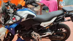 Bmw F 900 R (2021 - 24)  (2)