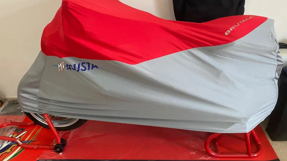 MV Agusta Brutale 910 S (2005 - 11)  (3)