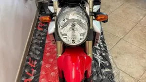 MV Agusta Brutale 910 S (2005 - 11)  (12)