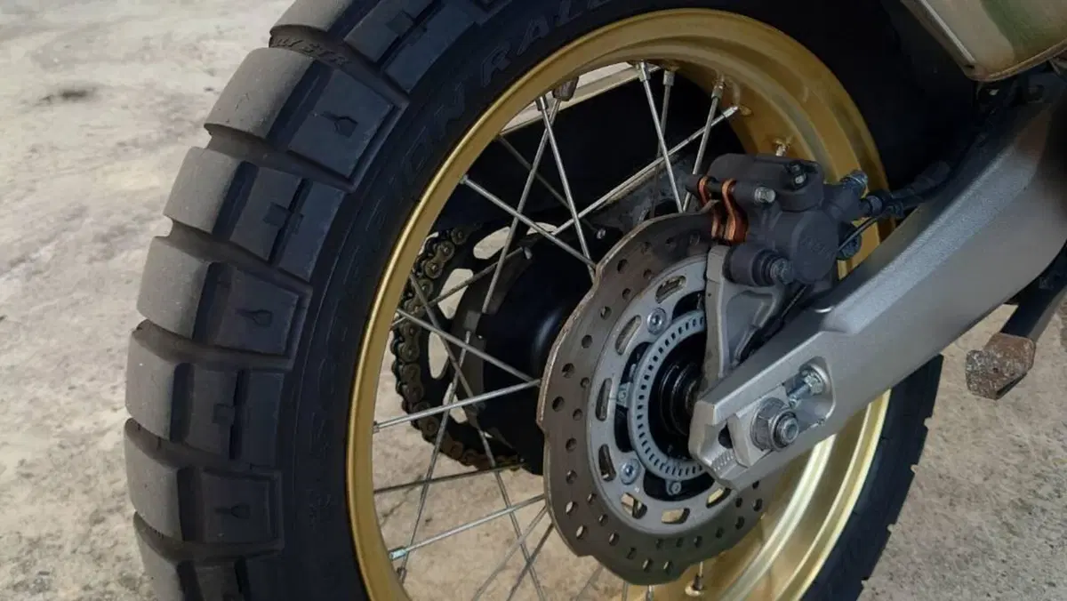 Honda Africa Twin CRF 1000L Adventure Sports (2018 - 19)  (6)