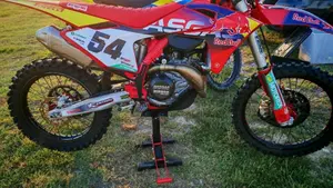 GASGAS MC 450 F Factory Edition (2023)  (2)