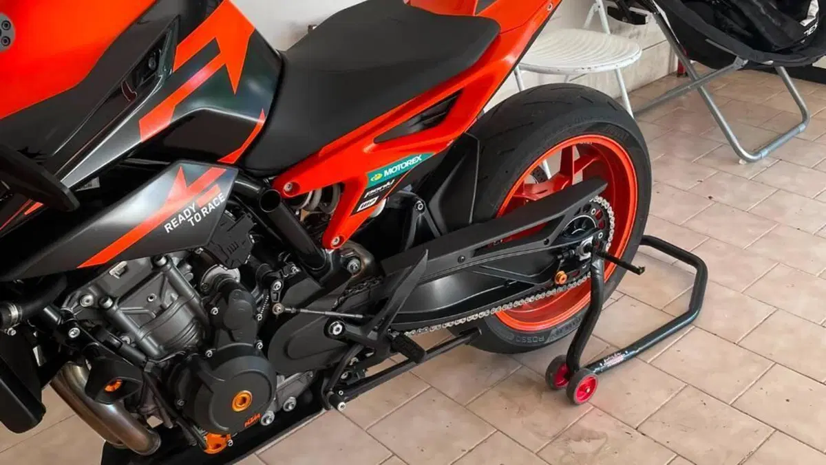 KTM 890 Duke GP (2022 - 23)  (2)