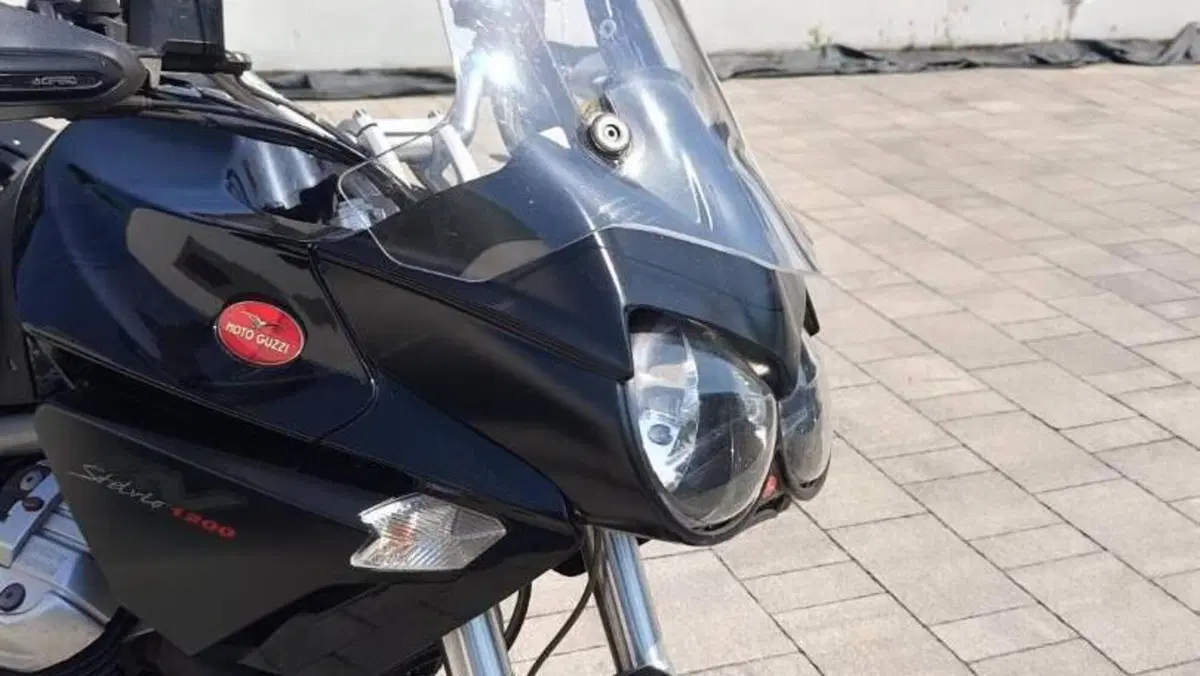 Moto Guzzi Stelvio 1200 8V (2011 - 16)  (2)