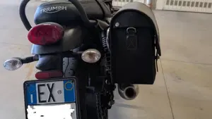 Triumph Street Twin 900 (2021 - 22)  (10)