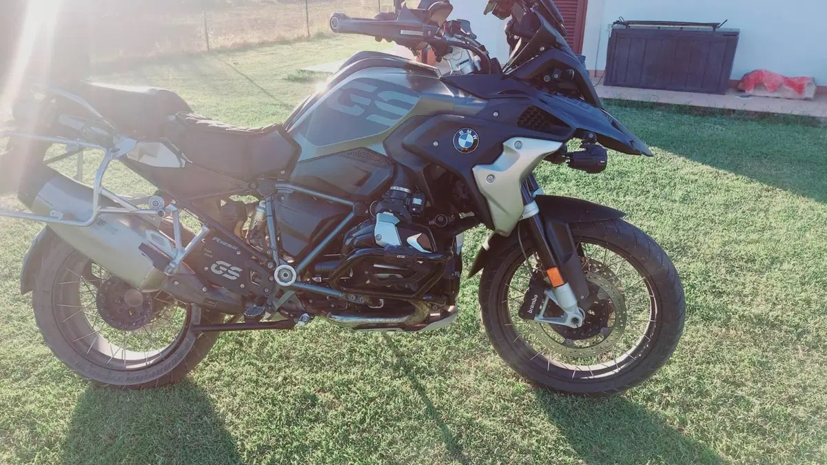 Bmw R 1250 GS Ultimate Edition (2023)  (2)