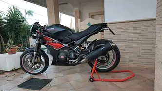 Ducati Monster 600 Dark (1998 - 01) usata