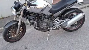 Ducati Monster 900 Cromo I.E. (1999 - 02) 