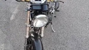 Ducati Monster 900 Cromo I.E. (1999 - 02)  (2)