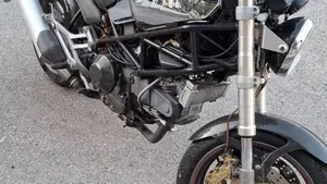 Ducati Monster 900 Cromo I.E. (1999 - 02)  (3)