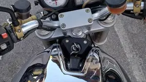 Ducati Monster 900 Cromo I.E. (1999 - 02)  (5)