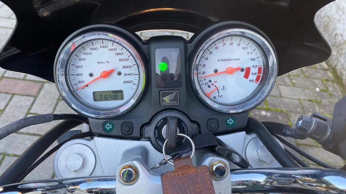 Honda Hornet 600 (2003 - 04)  (4)