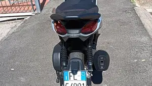 Piaggio Beverly 300 S ABS-ASR (2021 - 25)  (3)
